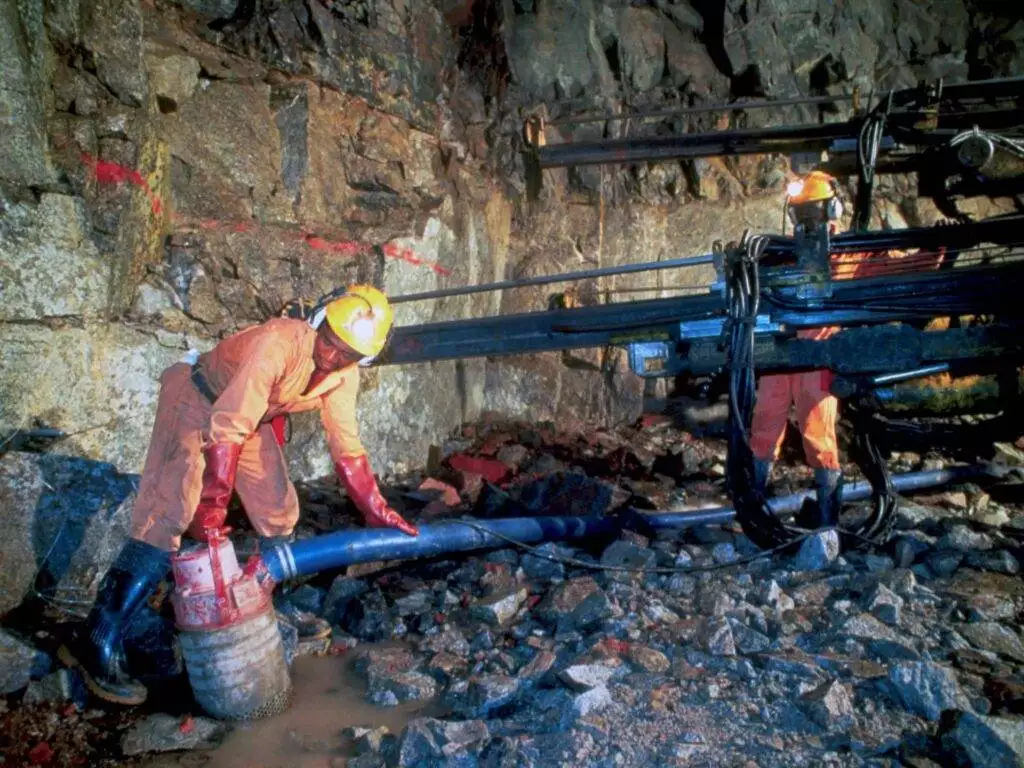 Grindex pumps are backed by a 30-month warranty, highlighting the confidence that mining engineers place in these pumping solutions.