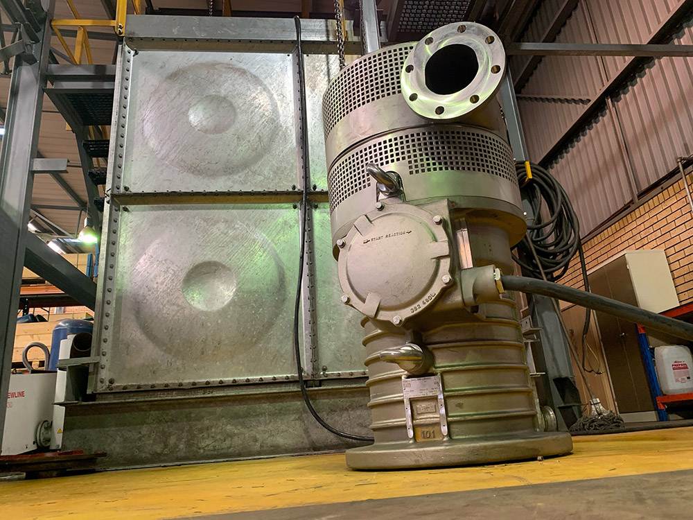 Built for tough conditions, the Grindex Mega INOX pump handles aggressive, high-chloride water with confidence and efficiency.